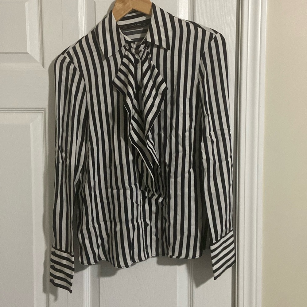 Button up long sleeve shirt